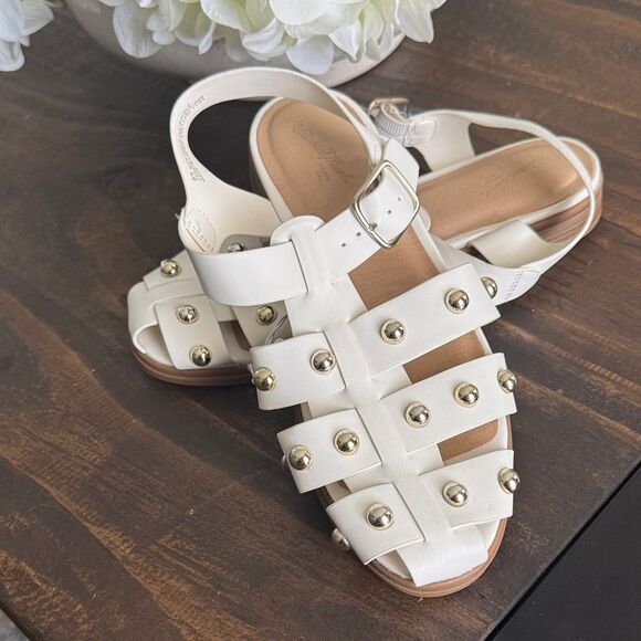 Stylish White Studded Sandals Universal Thread - Picture 2 of 4